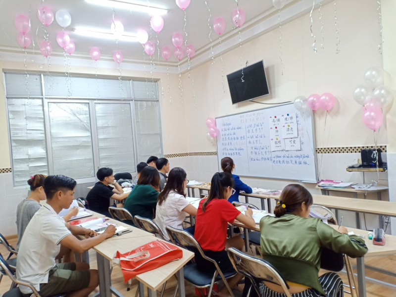 Không gian lớp học tiếng Trung tạo cảm hứng học tập cho các học viên.